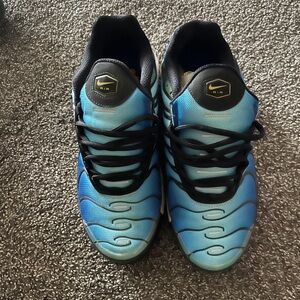 Nike Air Men's Vibrant Blue Sneakers